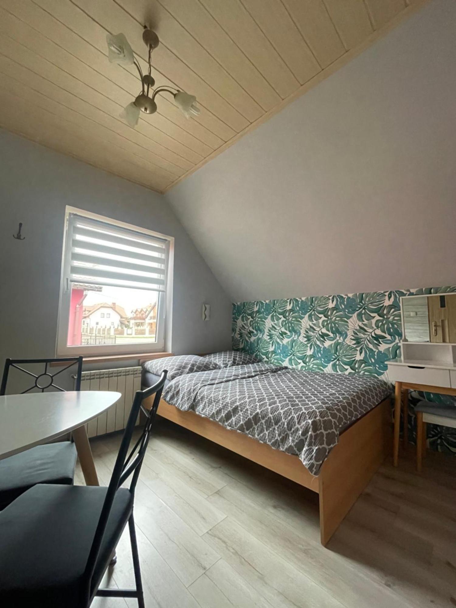 Sewana Pokoje Goscinne I Domki Letniskowe Mikołajki Exterior foto
